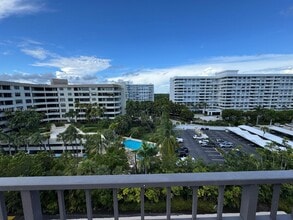 Building Photo - 251 Crandon Blvd