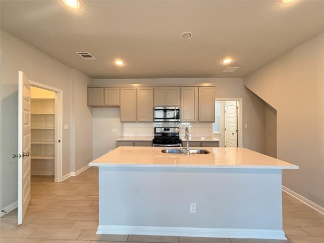 Building Photo - 2713 Brushwood Mdw