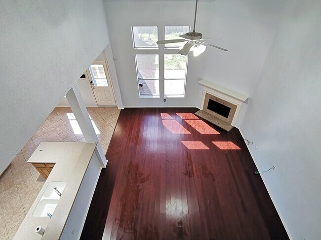 Building Photo - 3527 Hera Dr