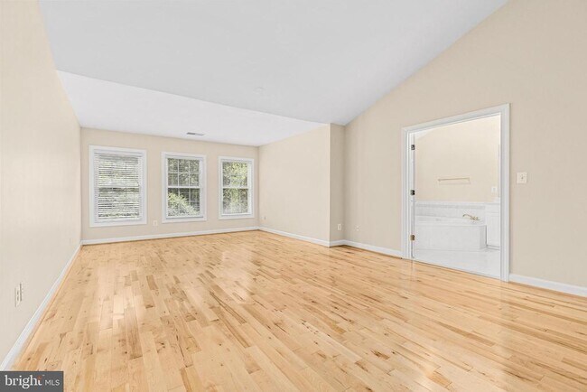 Building Photo - 3836 Elmwood Towne Way
