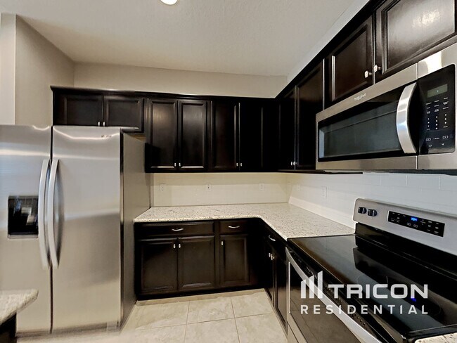 Building Photo - 180 Bella Verano Way