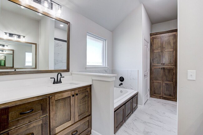 Building Photo - 1167 Atlantic Ave