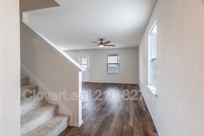 Building Photo - 6102 Walnut Wy