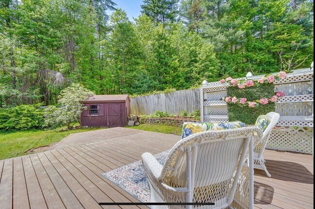 Building Photo - 35 Snowberry Rd