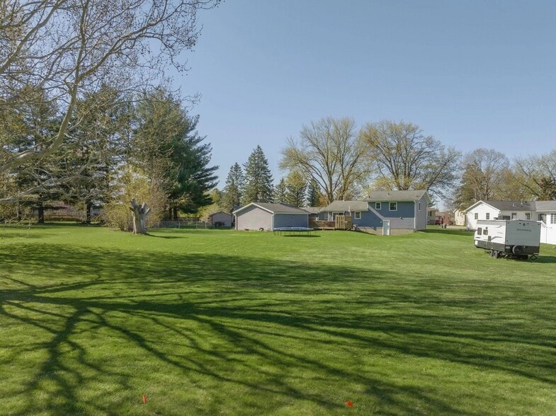 Building Photo - 1429 Columbus Dr