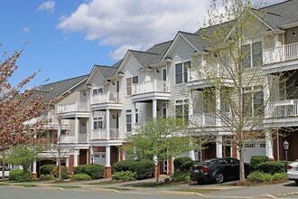 Building Photo - Pet-Friendly Pavilions at Pantops Townhome