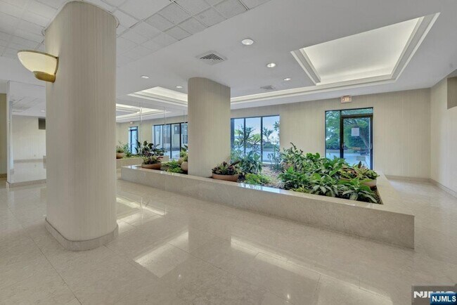 Building Photo - 200 Winston Dr