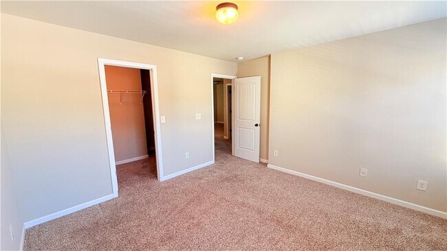 Building Photo - 2755 Morgan Glen Rd NE