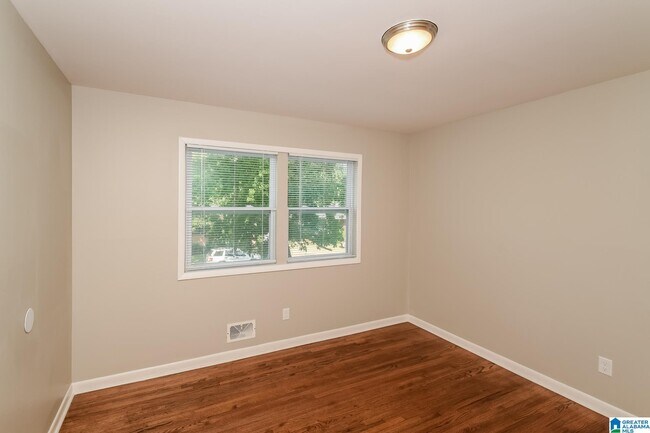 Building Photo - 2421 Etowah St