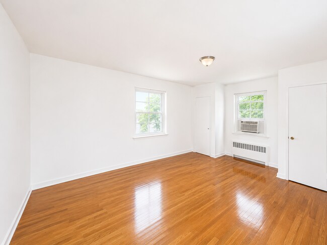 Building Photo - 8239 Williams Ave