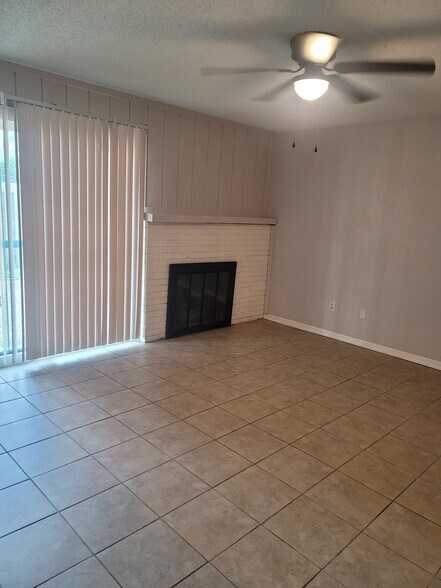 Building Photo - 5238 Johns River Rd