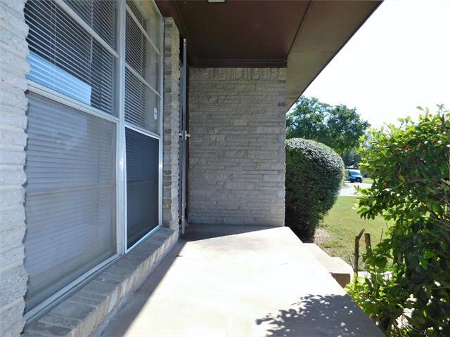 Building Photo - 929 Manhattan Dr