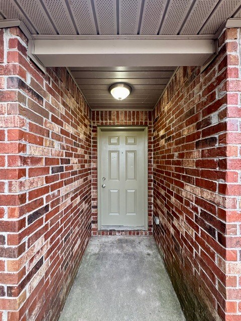 Building Photo - 4300 SW Broadstone Ave
