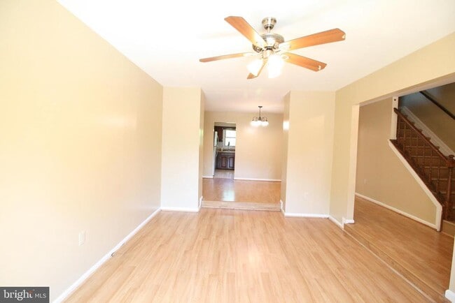 Building Photo - 130 Deer Park Ln
