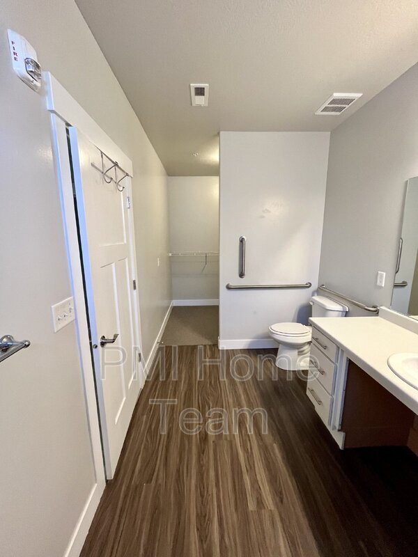 Building Photo - 14474 S Renner Ln