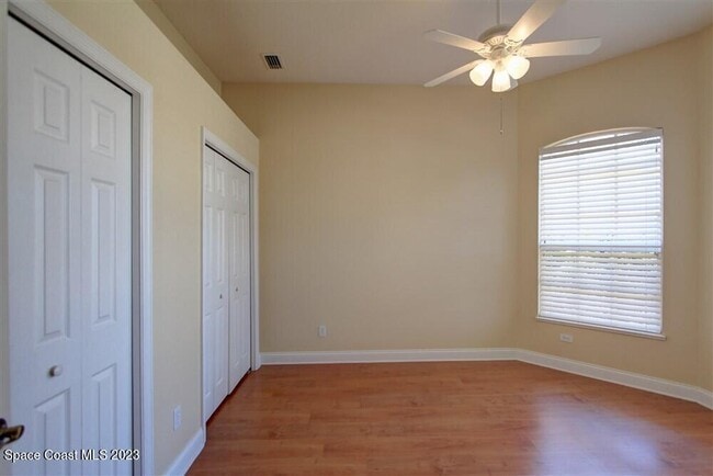 Building Photo - 1175 Clubhouse Dr