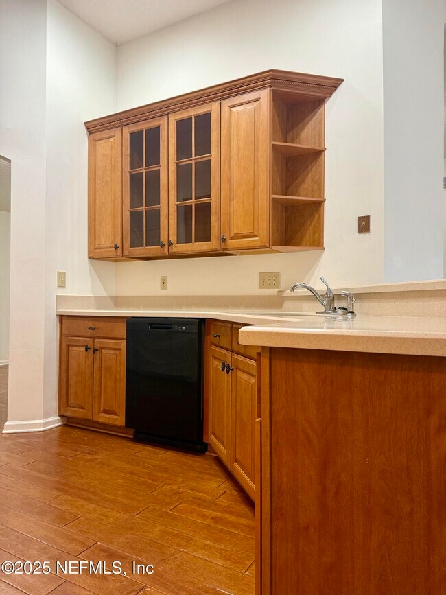 Building Photo - 13056 Clearbrook Ct