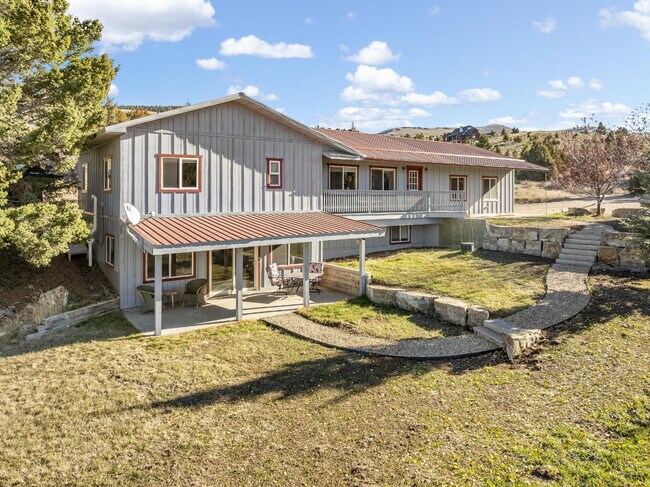 Building Photo - Hillside Hideaway in Historic Virginia Cit...