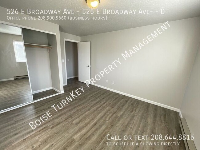 Building Photo - 526 E Broadway Ave