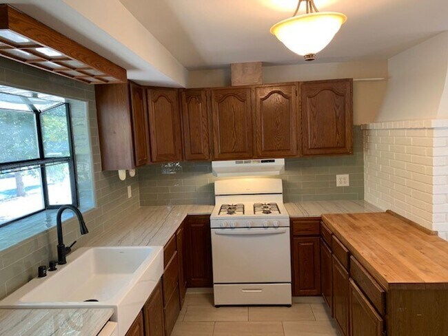 Building Photo - 7725 W Zayante Rd