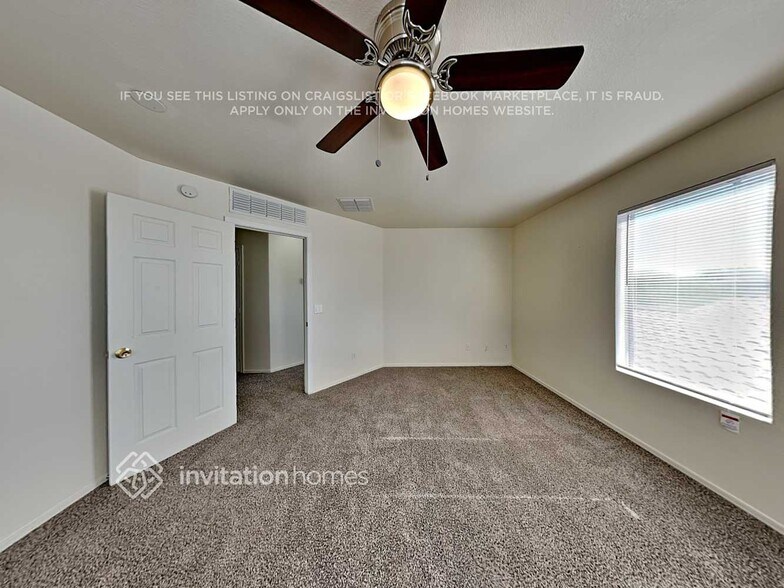 Building Photo - 828 W Roeser Rd