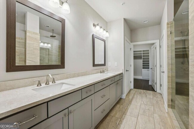 Building Photo - 355 Cricket Ln