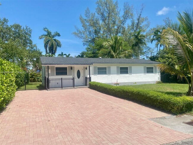 Primary Photo - 6255 SW 62nd Ct