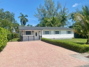 Building Photo - 6255 SW 62nd Ct