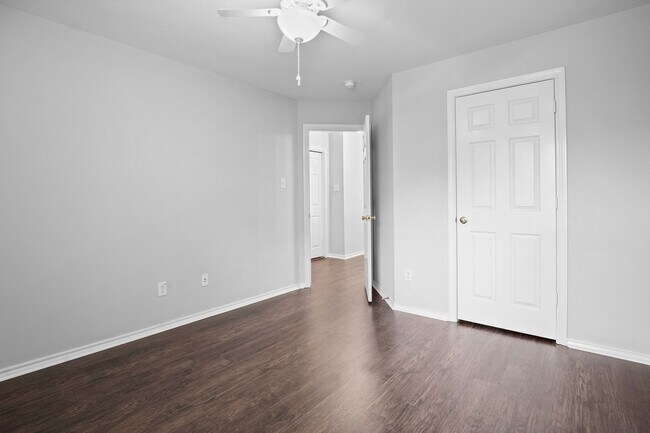 Building Photo - 62 Musgrove Pl