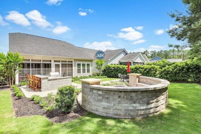 Building Photo - Beautiful custom home in Hampton Lake!