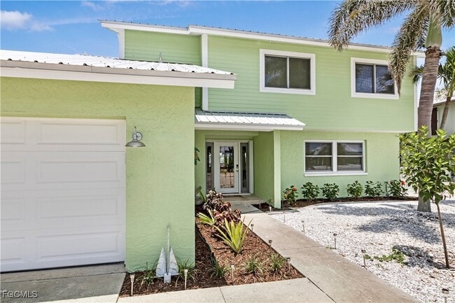 Building Photo - 2372 Baybreeze St