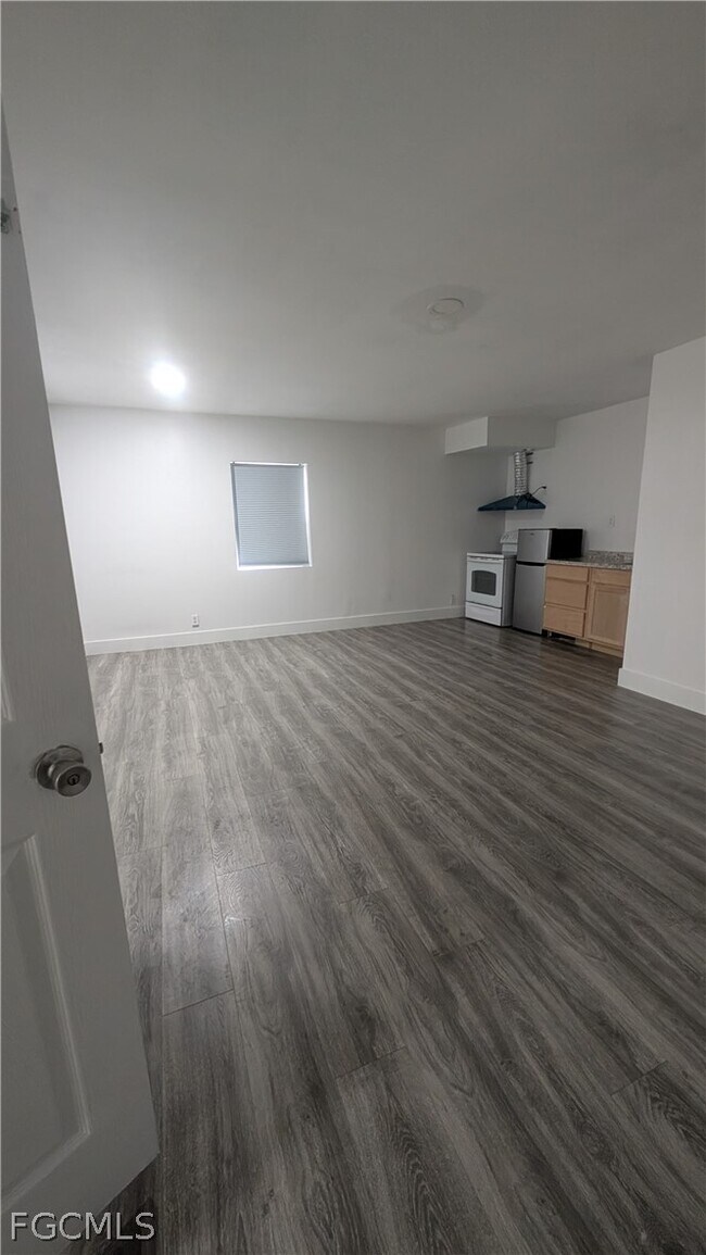 Building Photo - 660 S Missouri St