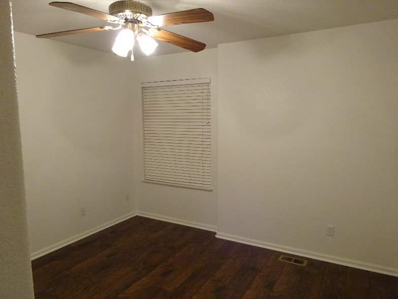 Building Photo - 2930 W Stuart St