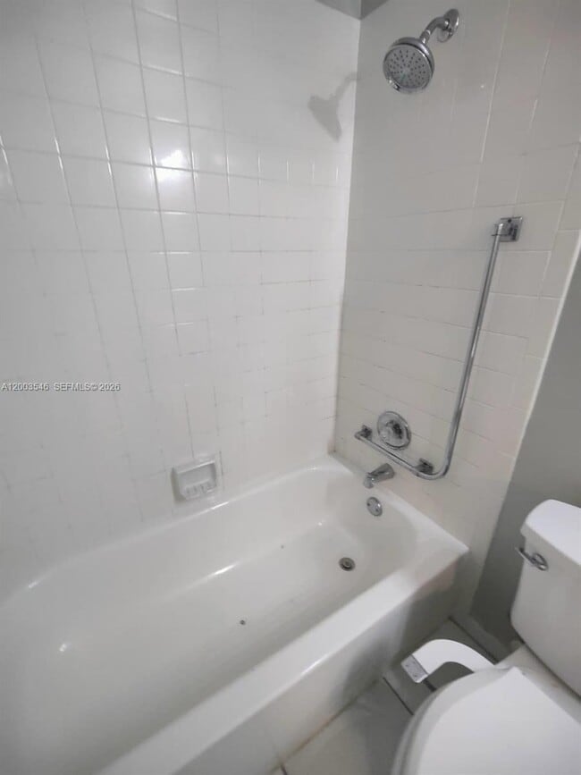 Building Photo - 2668 Kings Lake Blvd