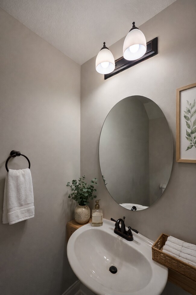 Building Photo - Modern 3 Bedroom Townhome in Prime Location