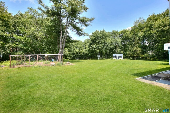 Building Photo - 287 Greens Farms Rd