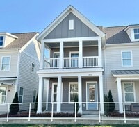 Building Photo - 3 Bedroom, 2.5 Bathroom Home w/ 2 Car Garage in Downtown Franklin