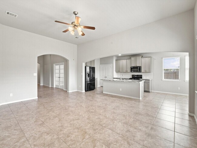 Building Photo - 31407 Elkcreek Bend Dr
