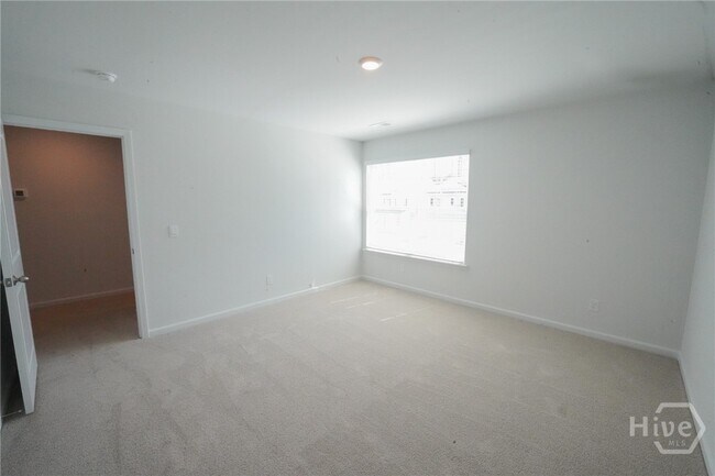 Building Photo - 147 Kraft Kove