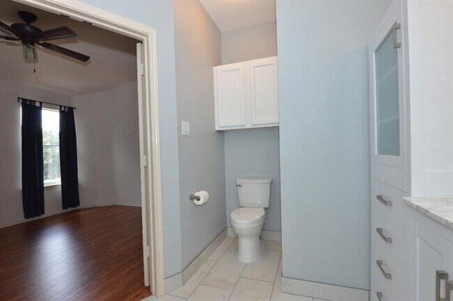 Building Photo - 115 Teasley