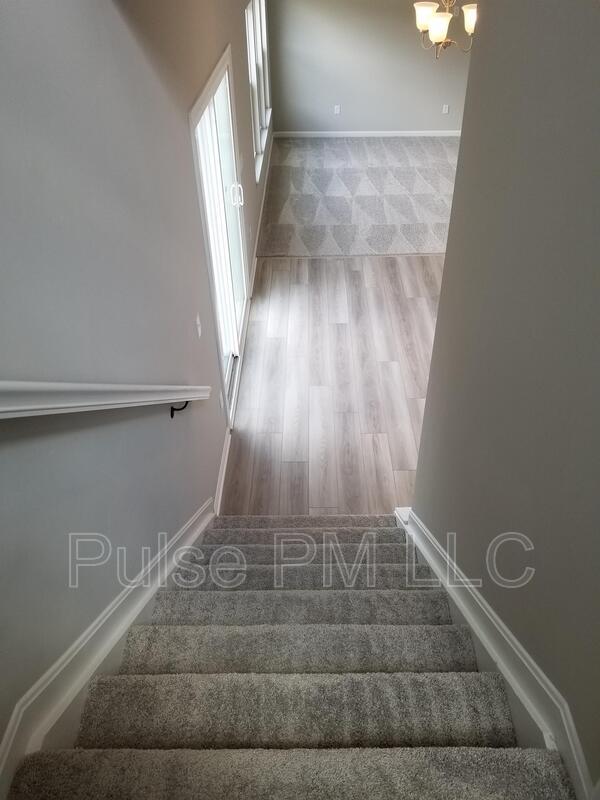 Building Photo - 1389 Meadowrun Ln