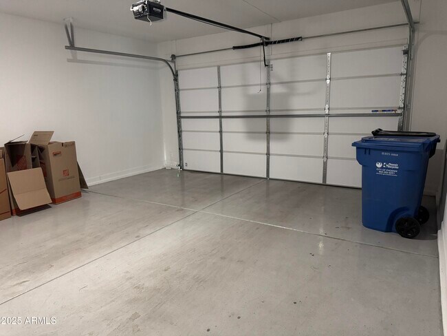 Building Photo - 6016 E Ringtail Wy