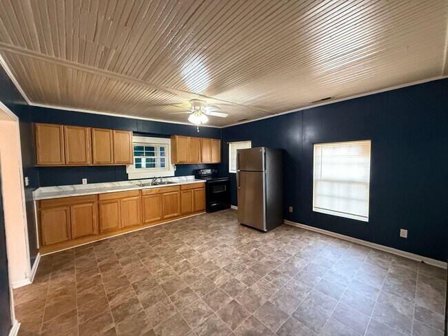 Building Photo - RENTAL HOME IN ALBERTVILLE, ALABAMA!256