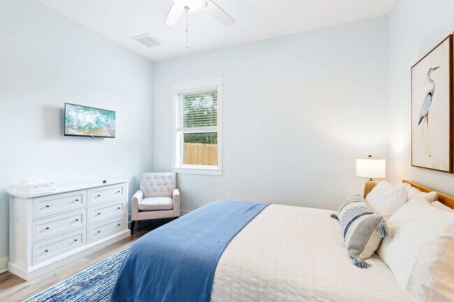 Building Photo - 29 Serene Wy