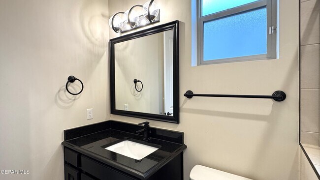 Building Photo - 12408 Fresh Water Dr