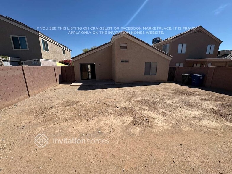 Building Photo - 12470 W Redfield Rd