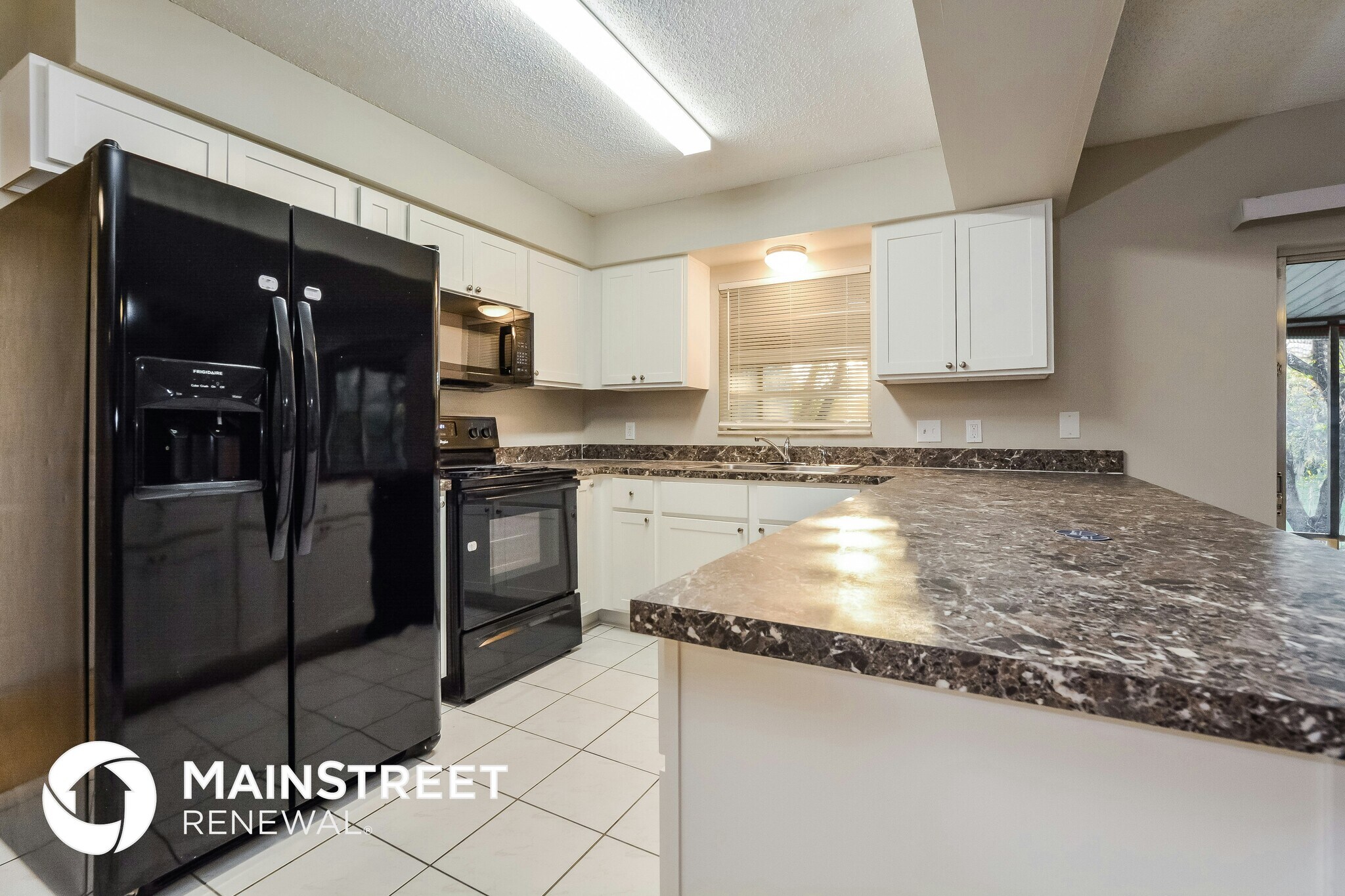 Building Photo - 2518 Bon Air Dr