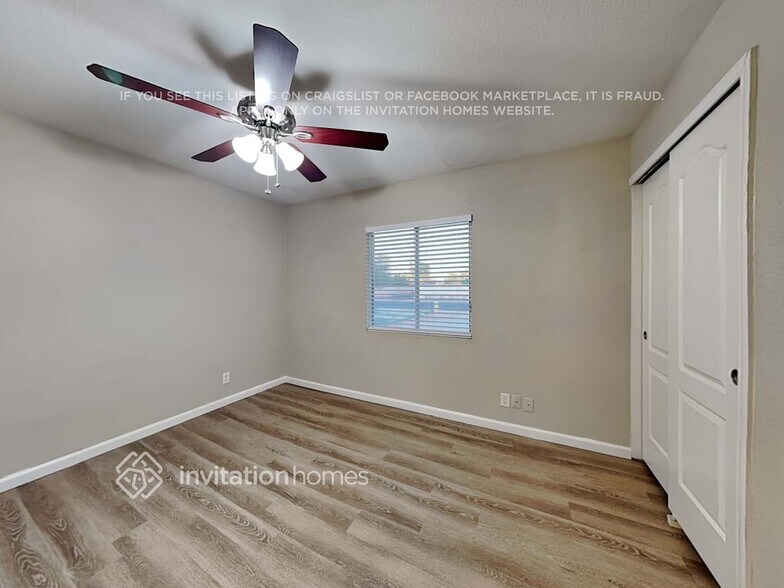 Building Photo - 2412 S Cottonwood Dr