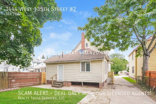 Building Photo - 3444 W 135th St