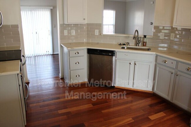 Building Photo - 9900 Prince Royal Pl